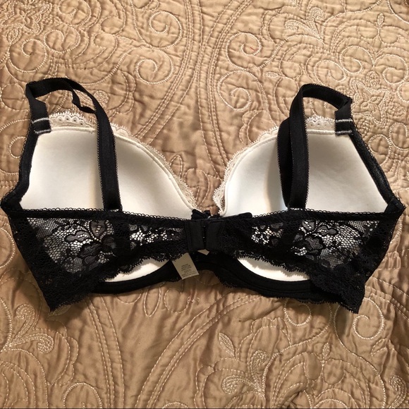 SOLD Victoria’s Secret VS Dream Angels Lace Bra 32DD - Picture 2 of 3